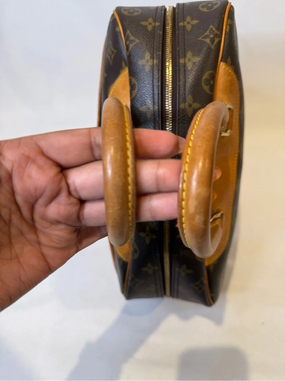 Louis Vuitton classic louis